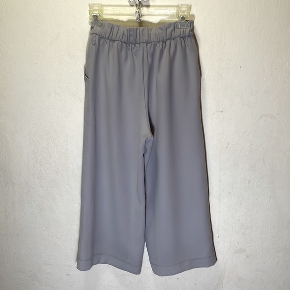 Lululemon Noir Crop Silverscreen Size 4 - Picture 8 of 10